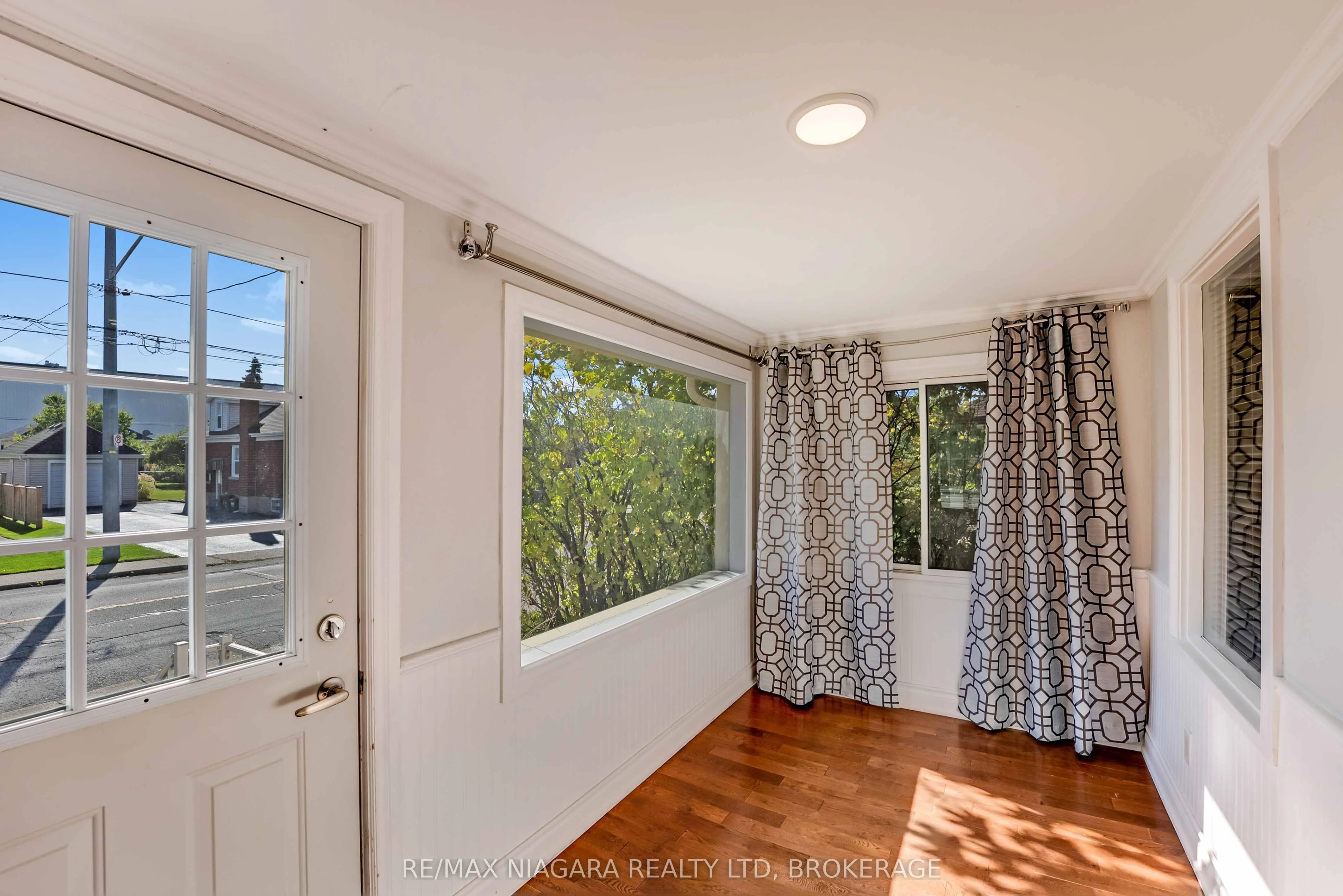 5231 Kitchener Street