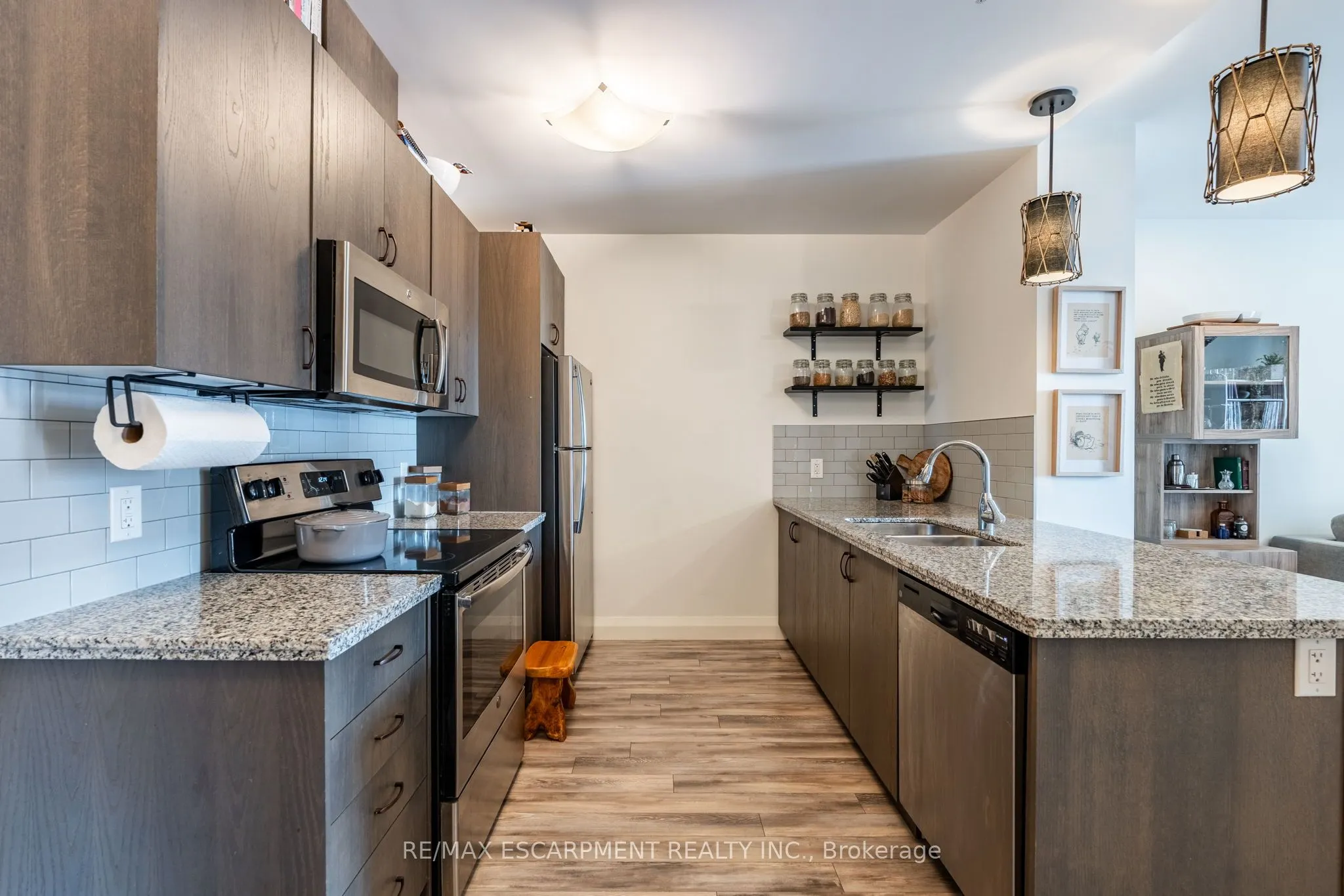 118 King Street E, #921