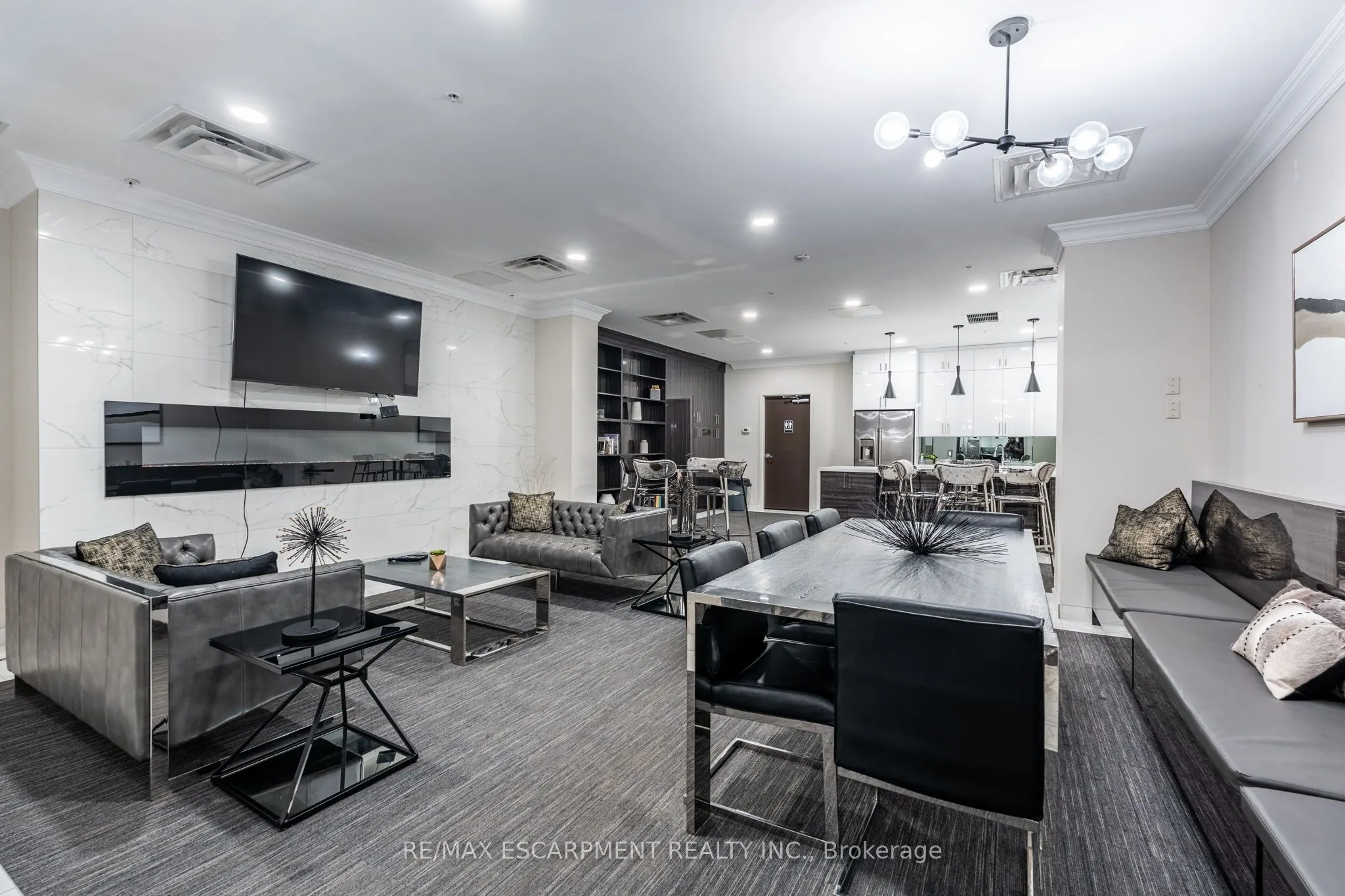 118 King Street E, #921