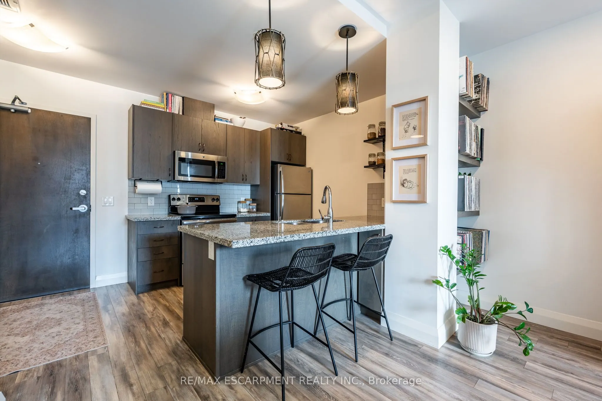 118 King Street E, #921