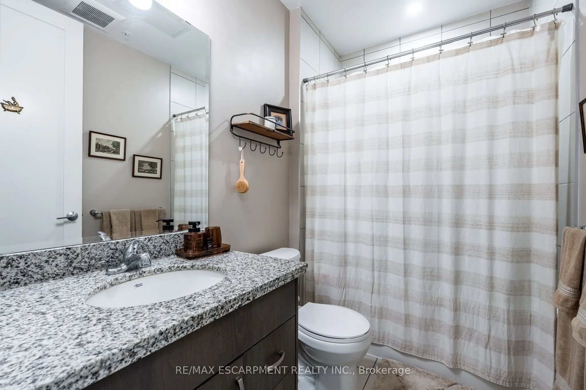 118 King Street E, #921