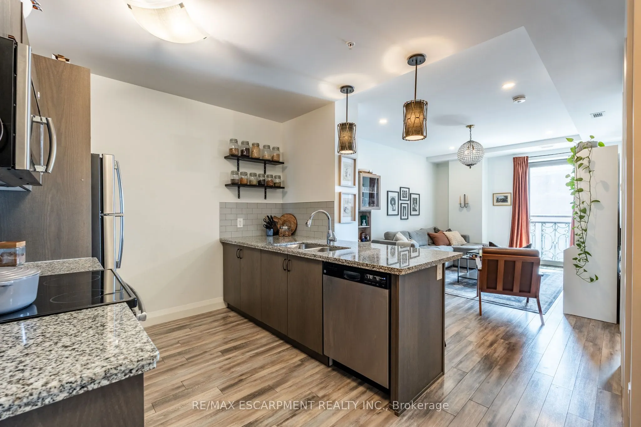 118 King Street E, #921