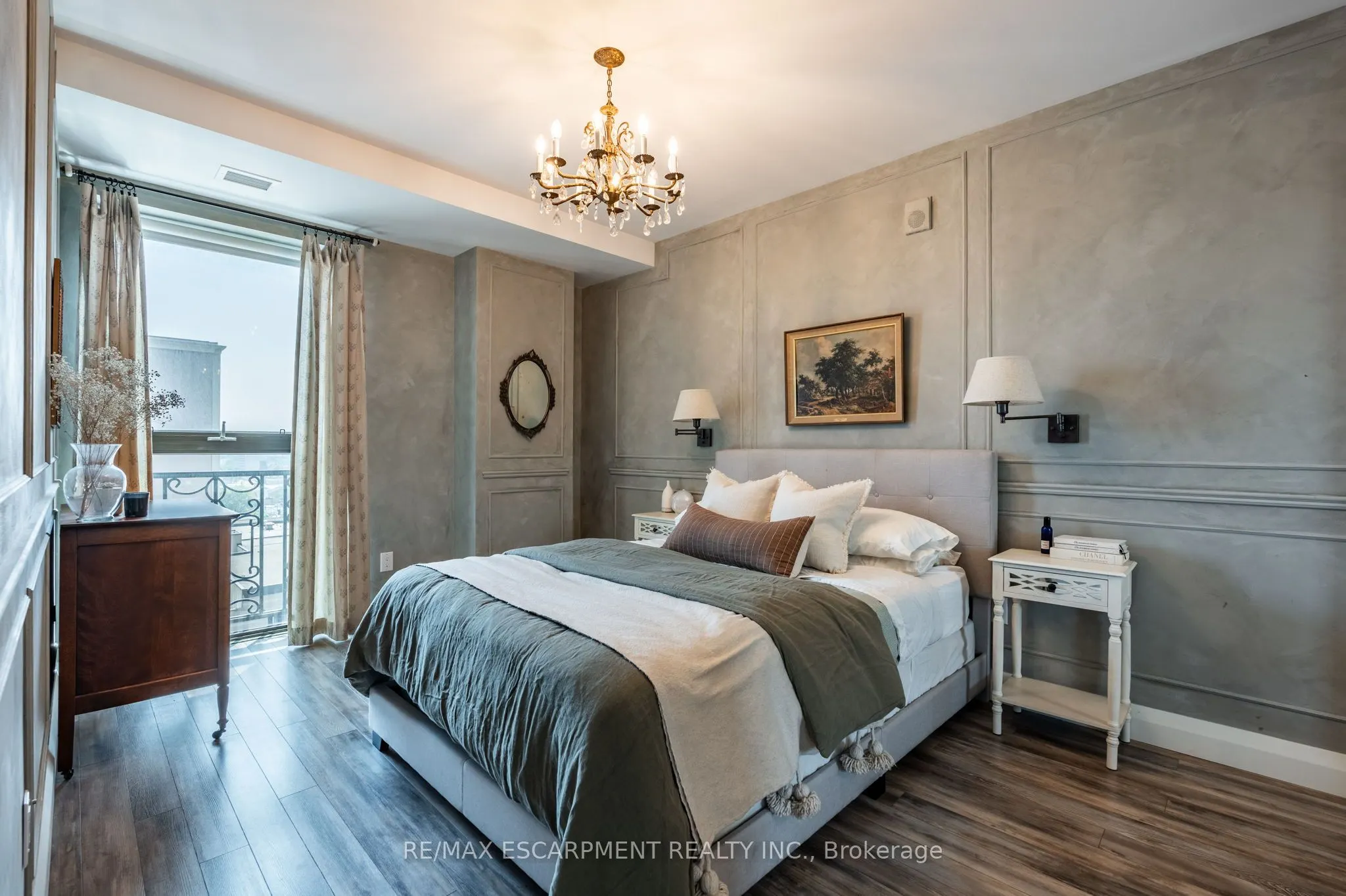 118 King Street E, #921