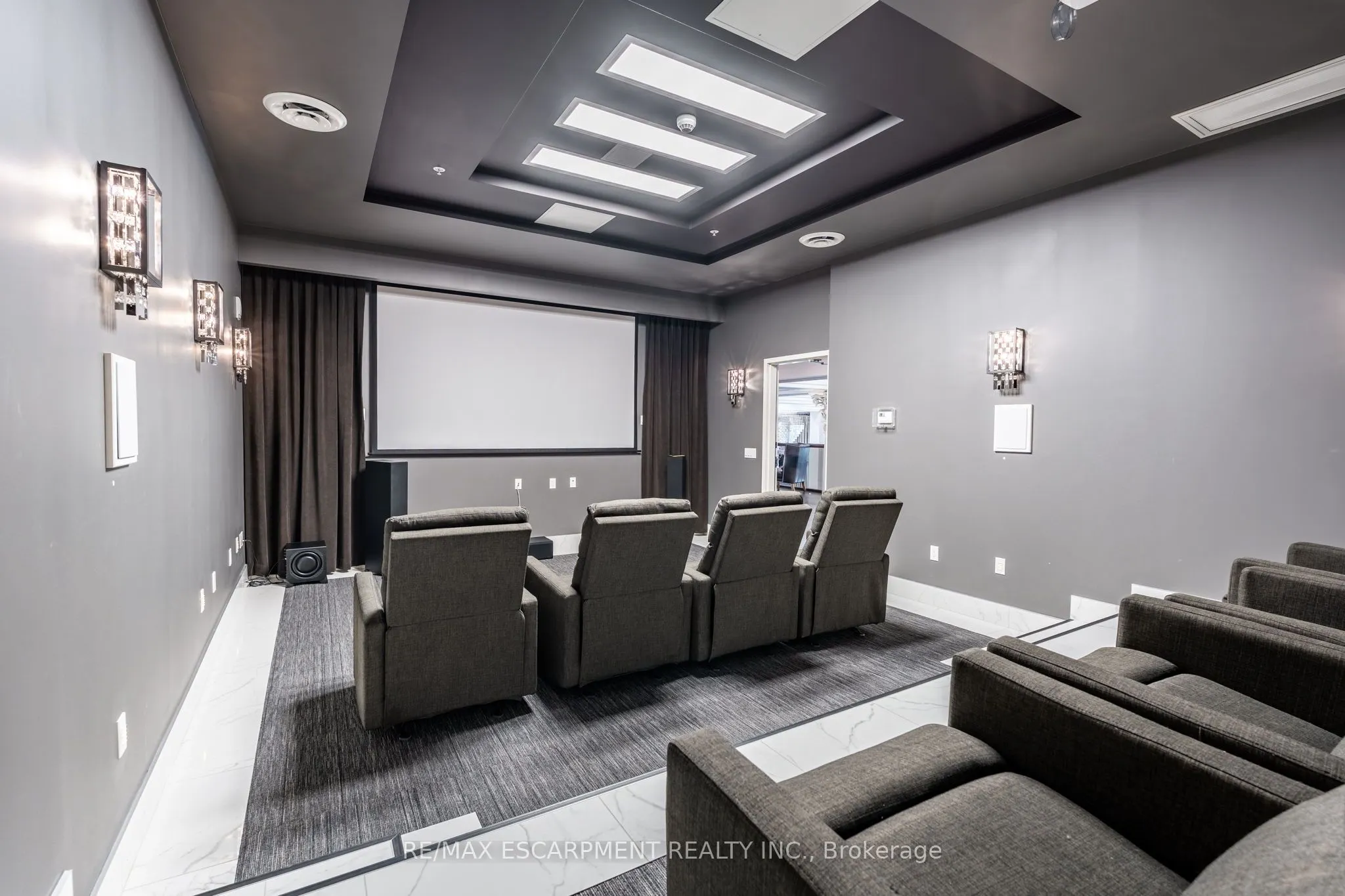 118 King Street E, #921