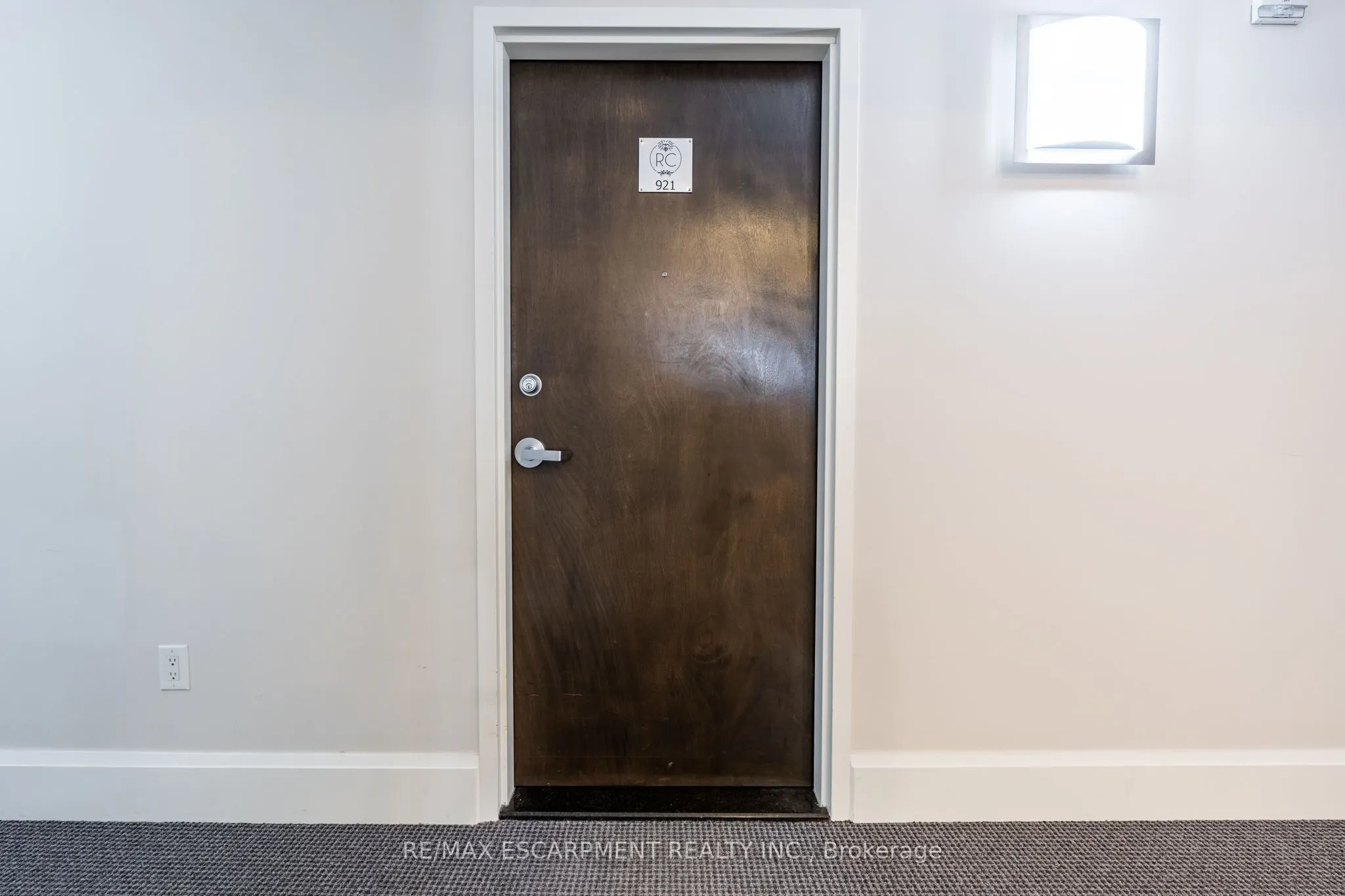 118 King Street E, #921