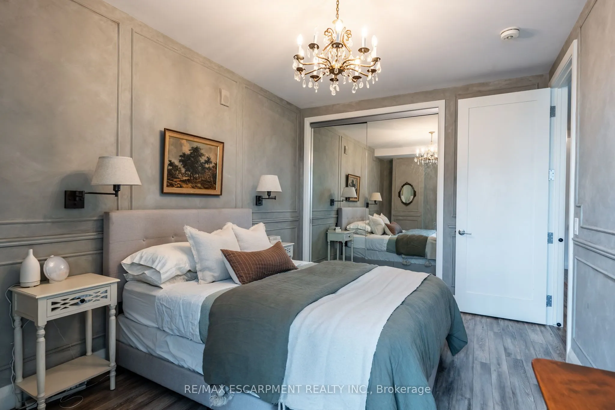 118 King Street E, #921