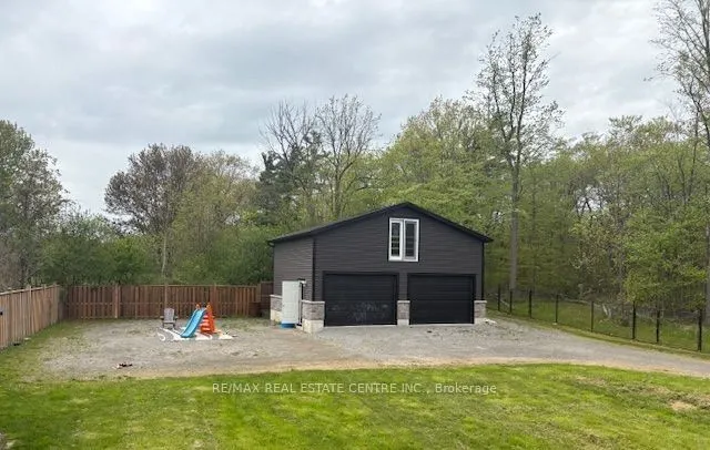 431 Second (Upper) Road E