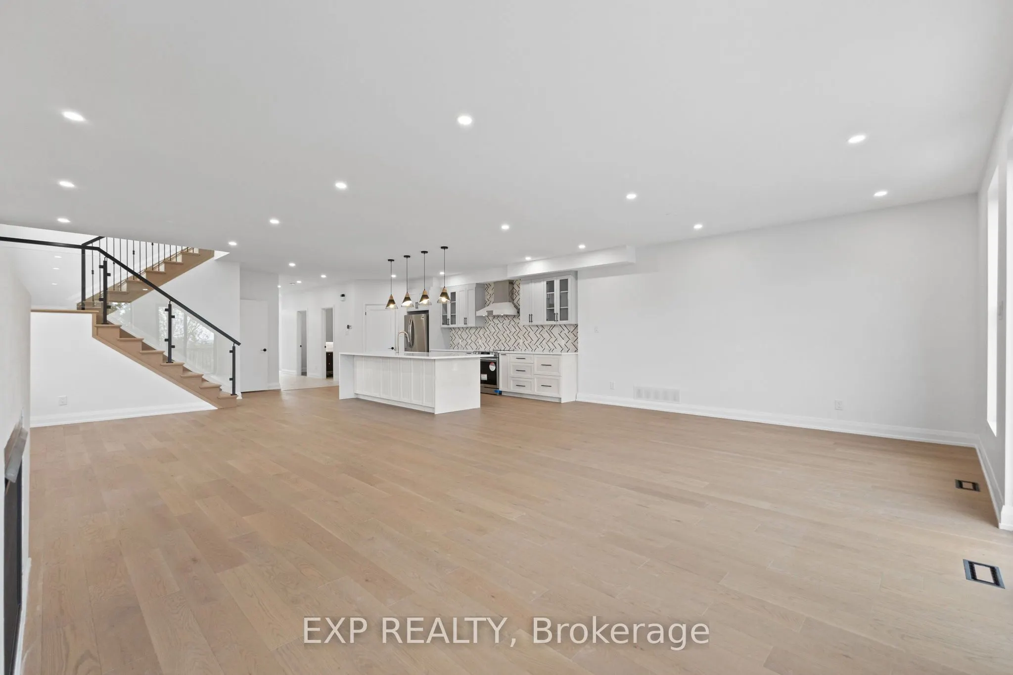 6819 Notre Dame Street