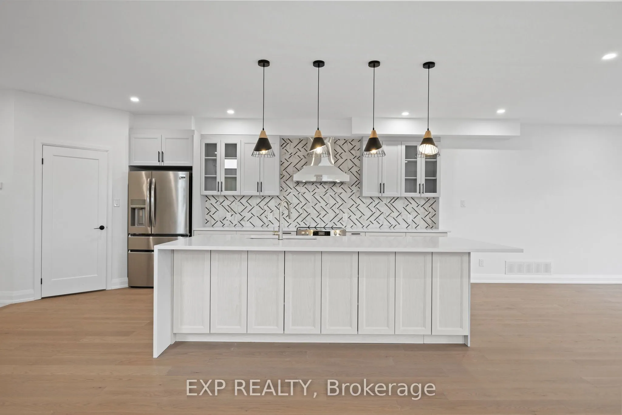 6819 Notre Dame Street