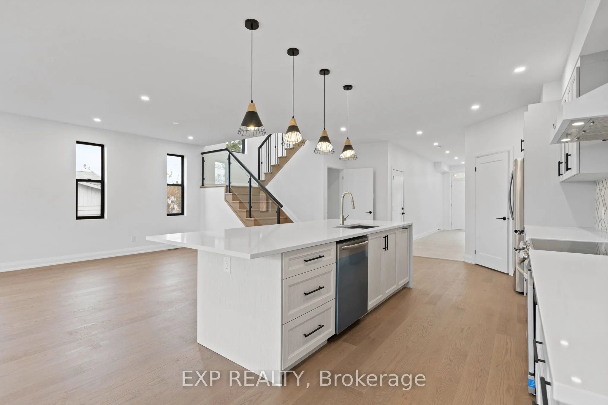 6819 Notre Dame Street