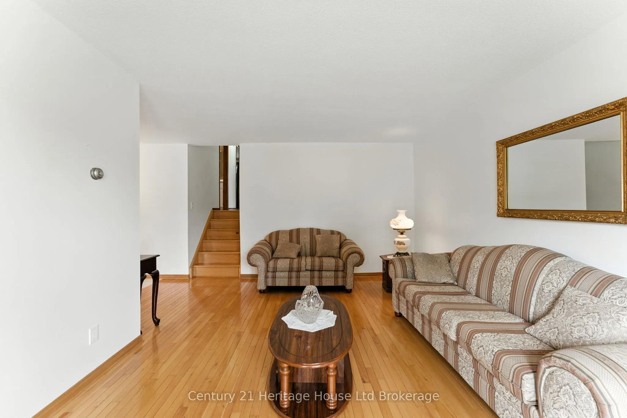 1043 Canfield Crescent