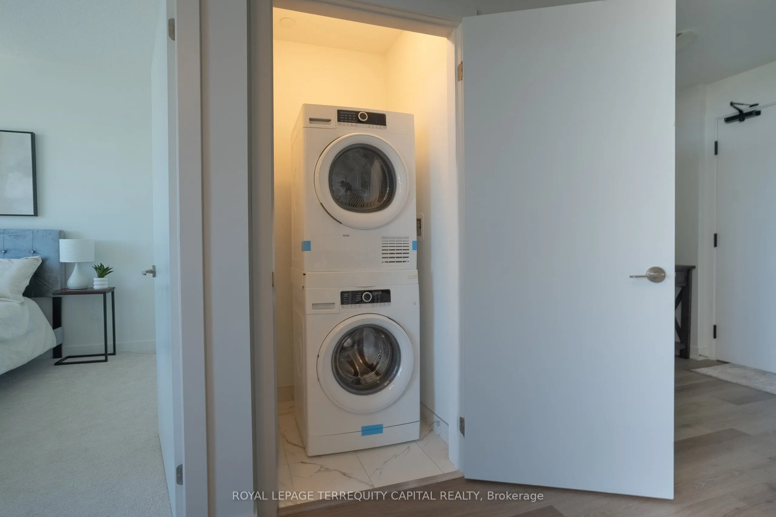 600 North Service Road, #313