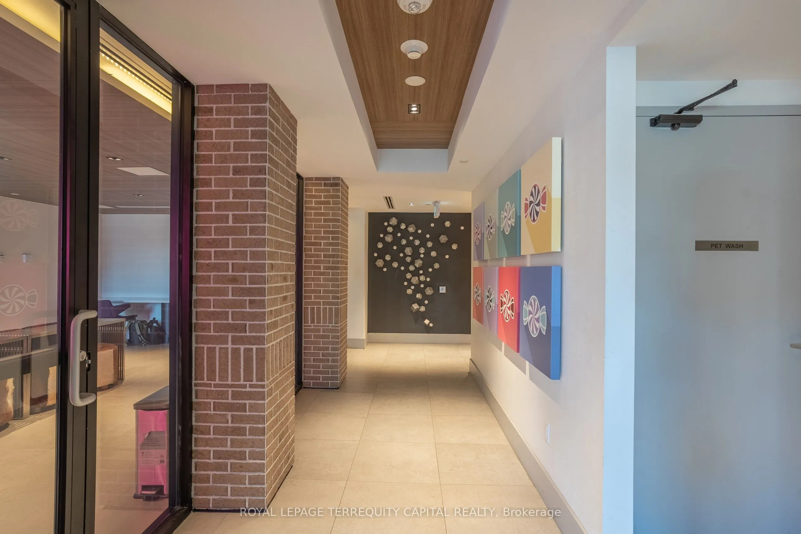 600 North Service Road, #313