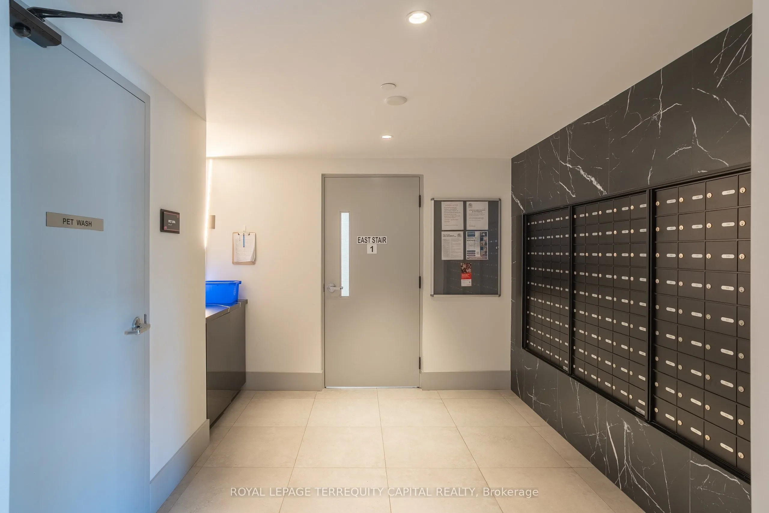 600 North Service Road, #313