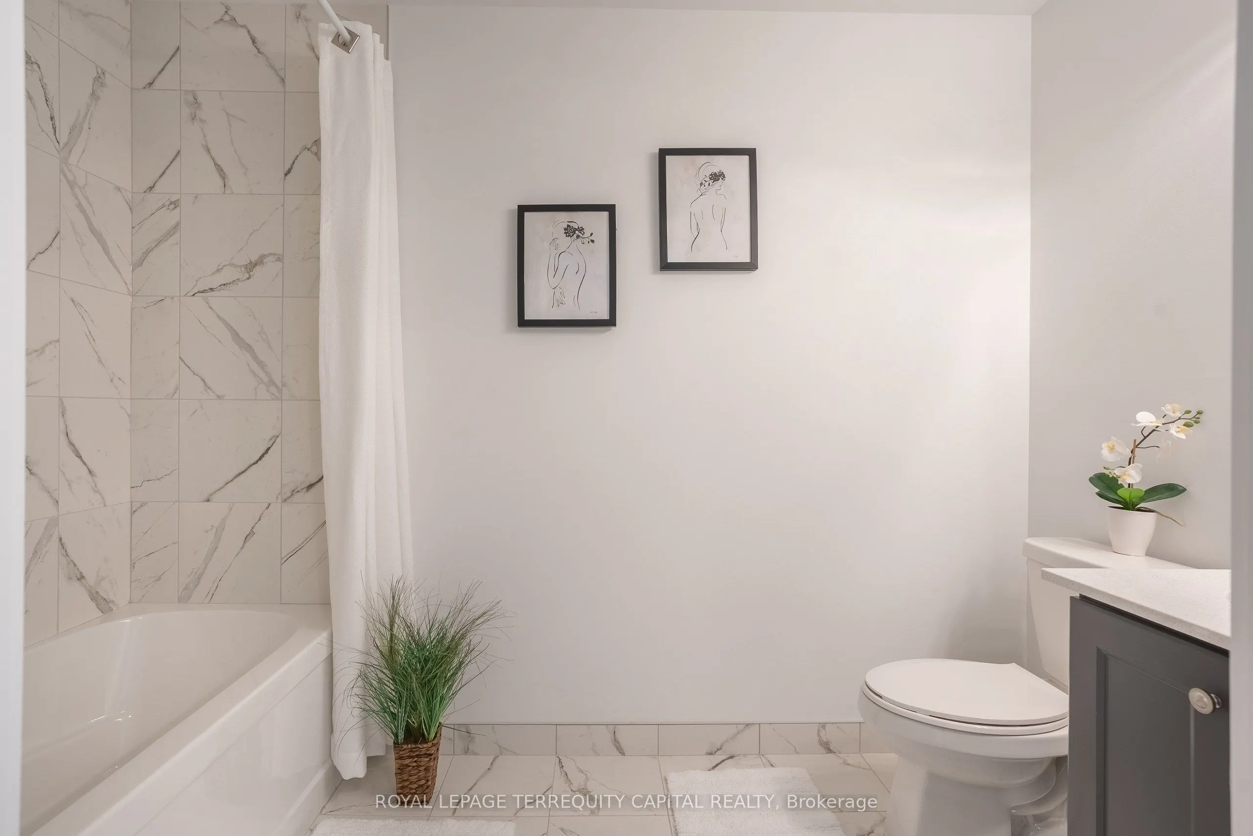 600 North Service Road, #313