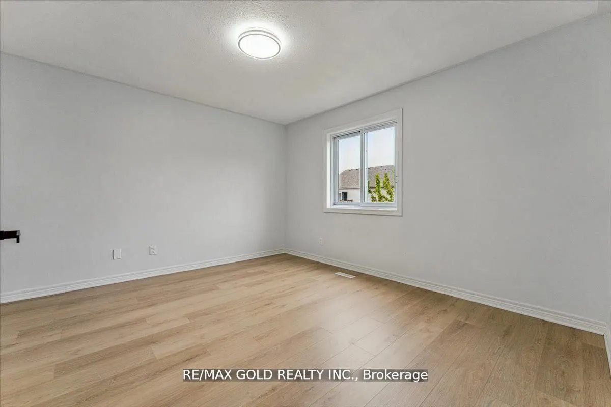 8163 Harvest Crescent