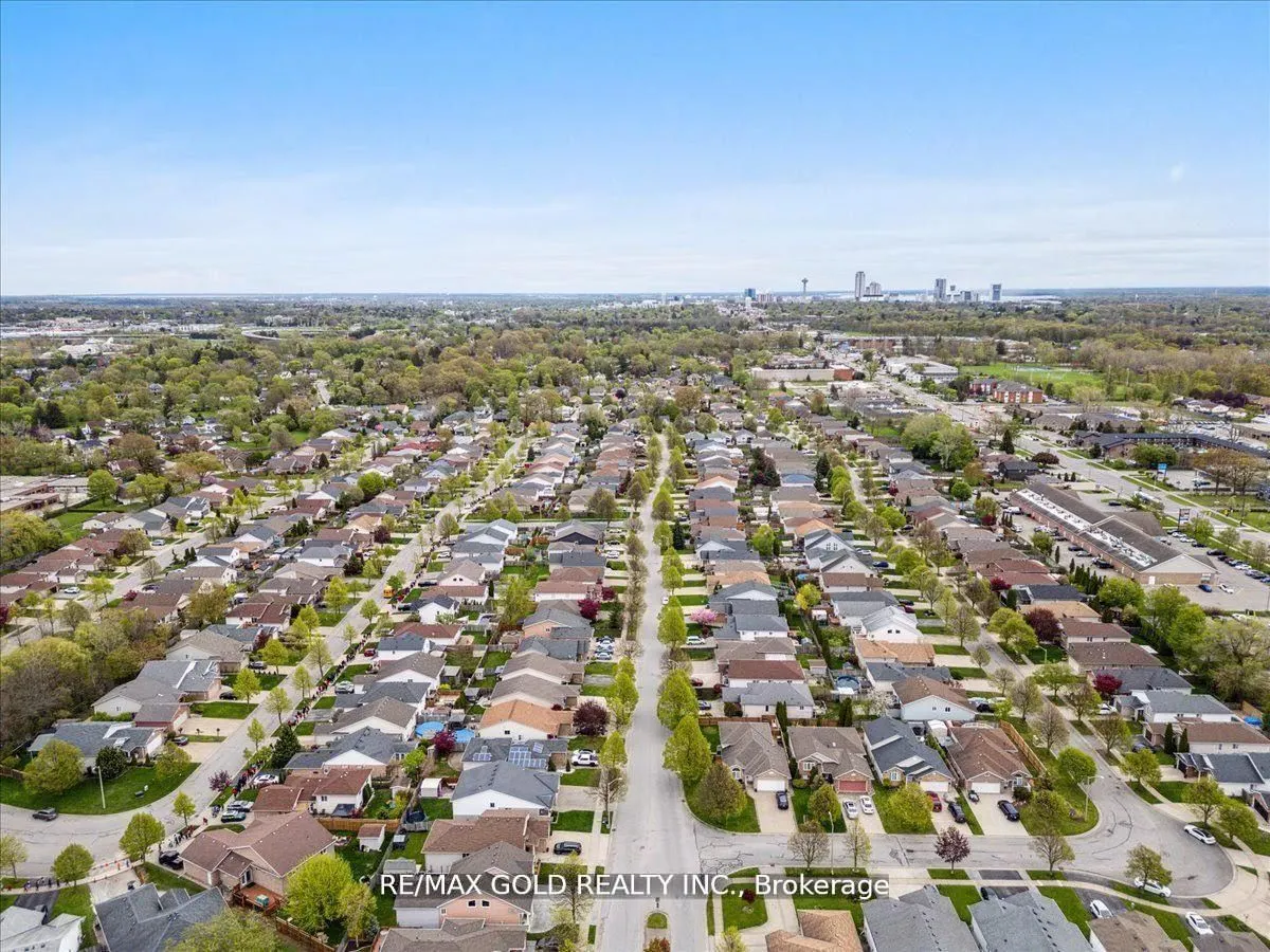 8163 Harvest Crescent