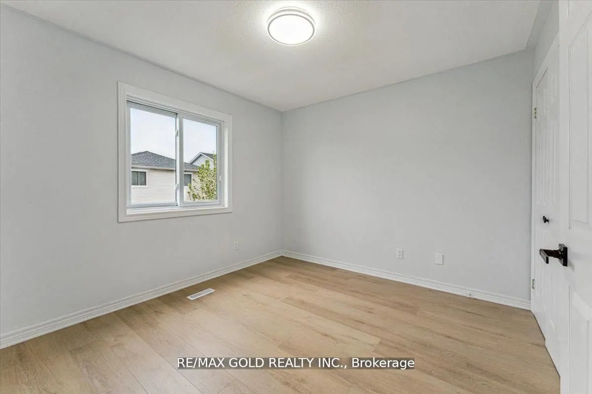 8163 Harvest Crescent