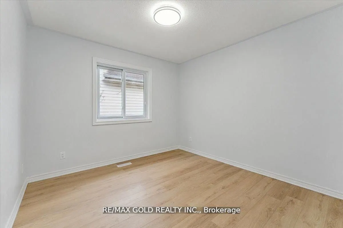 8163 Harvest Crescent