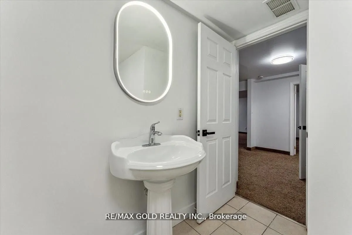 8163 Harvest Crescent