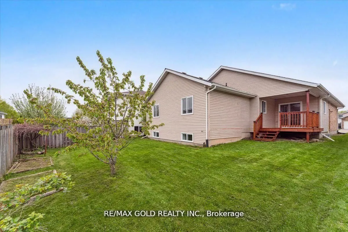 8163 Harvest Crescent