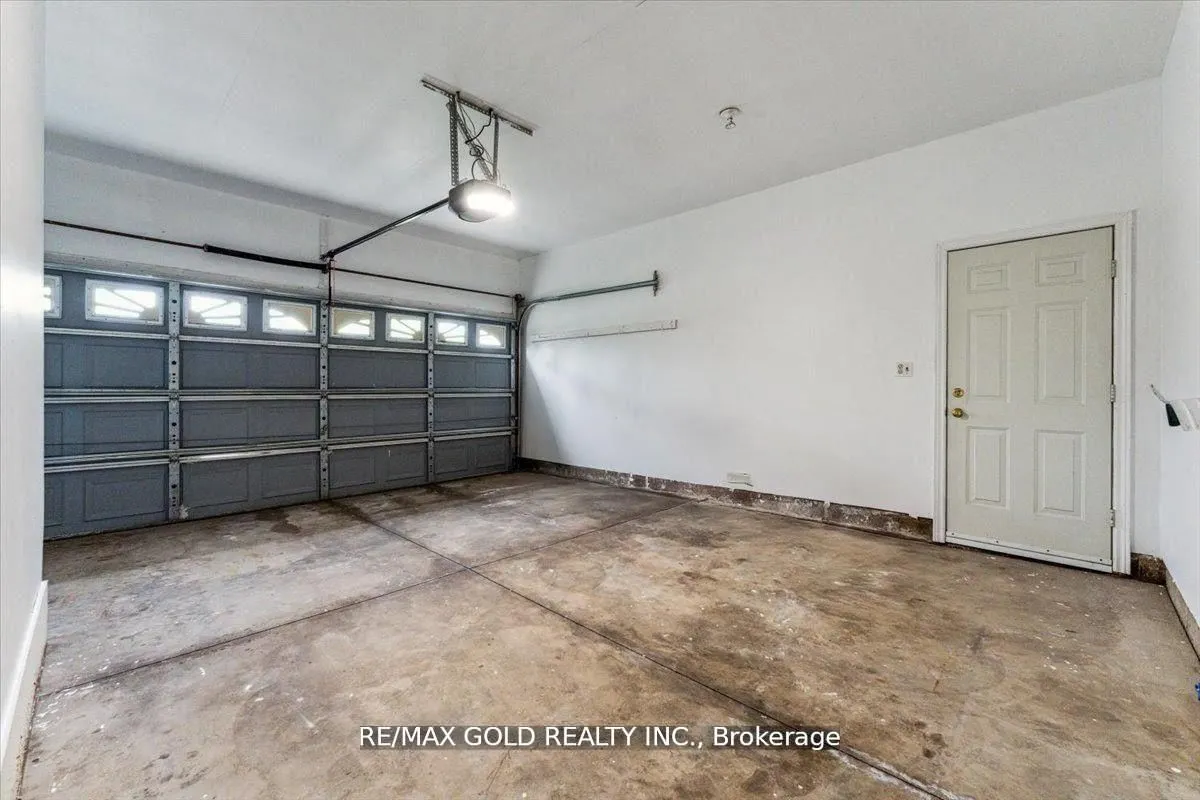 8163 Harvest Crescent