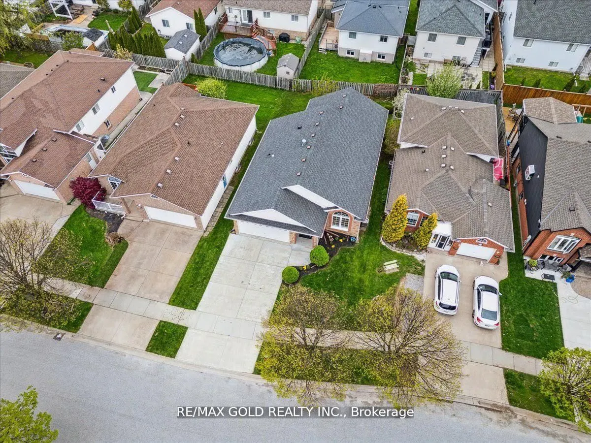 8163 Harvest Crescent