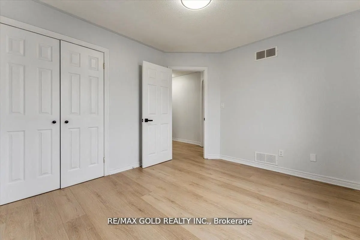 8163 Harvest Crescent