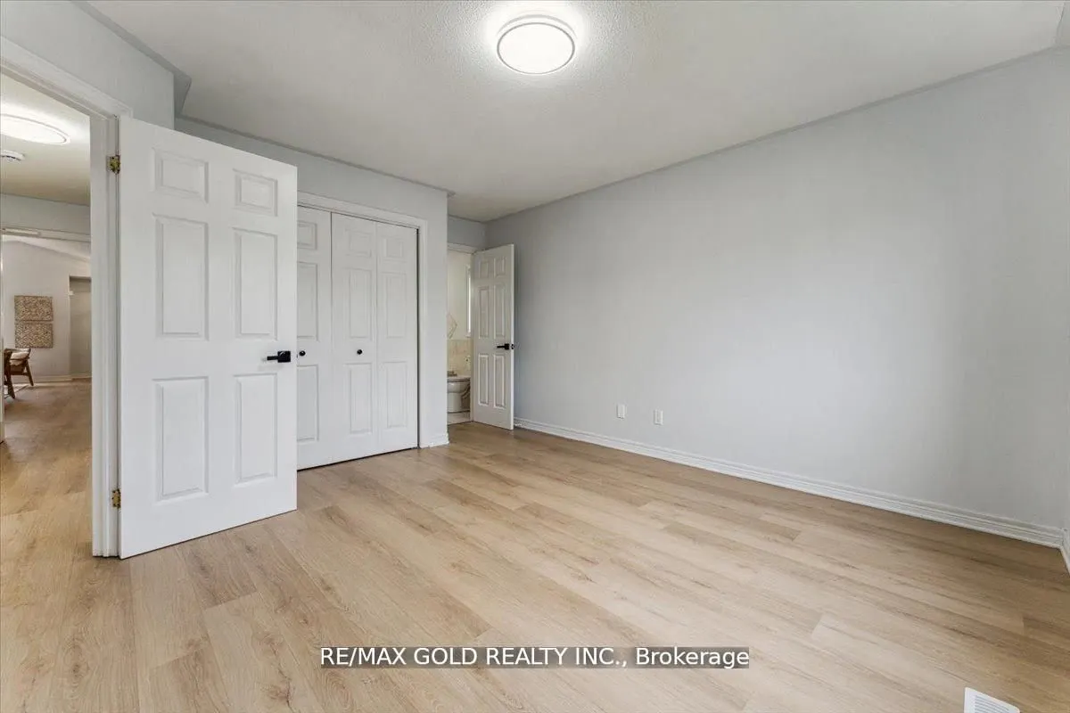 8163 Harvest Crescent