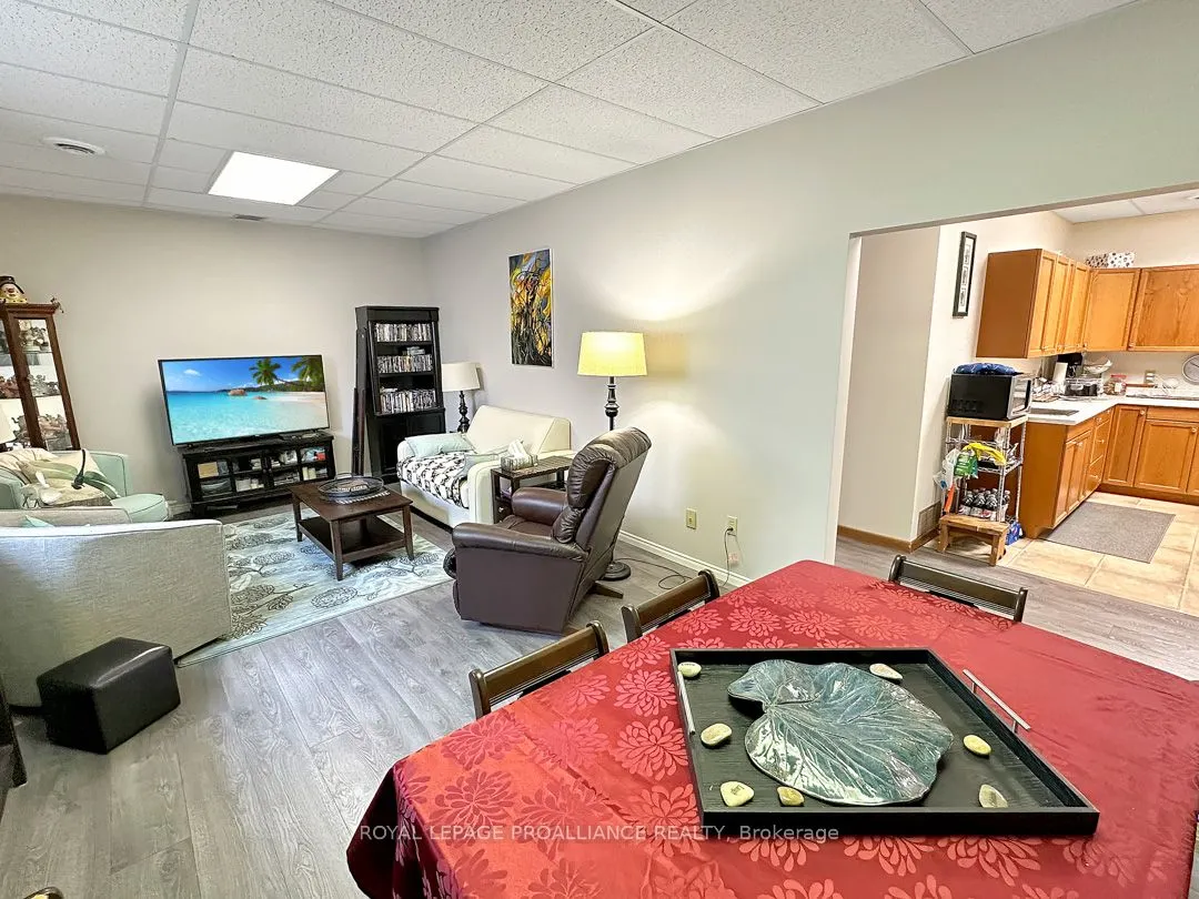 91 St Lawrence Street E