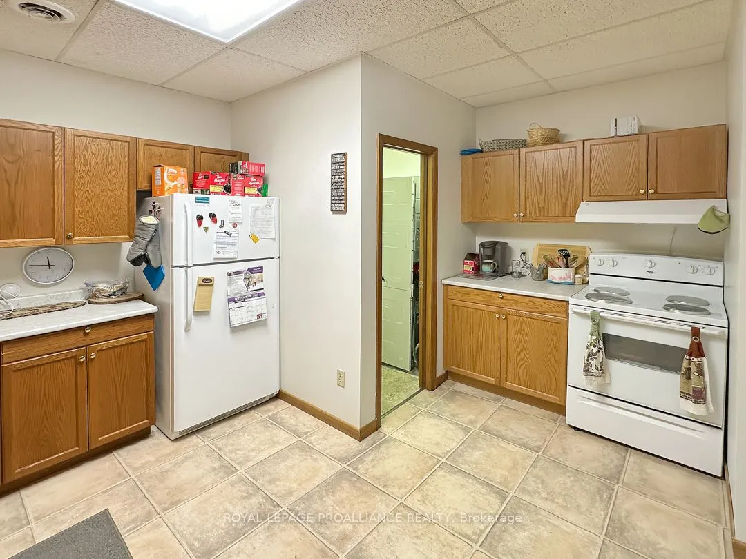 91 St Lawrence Street E