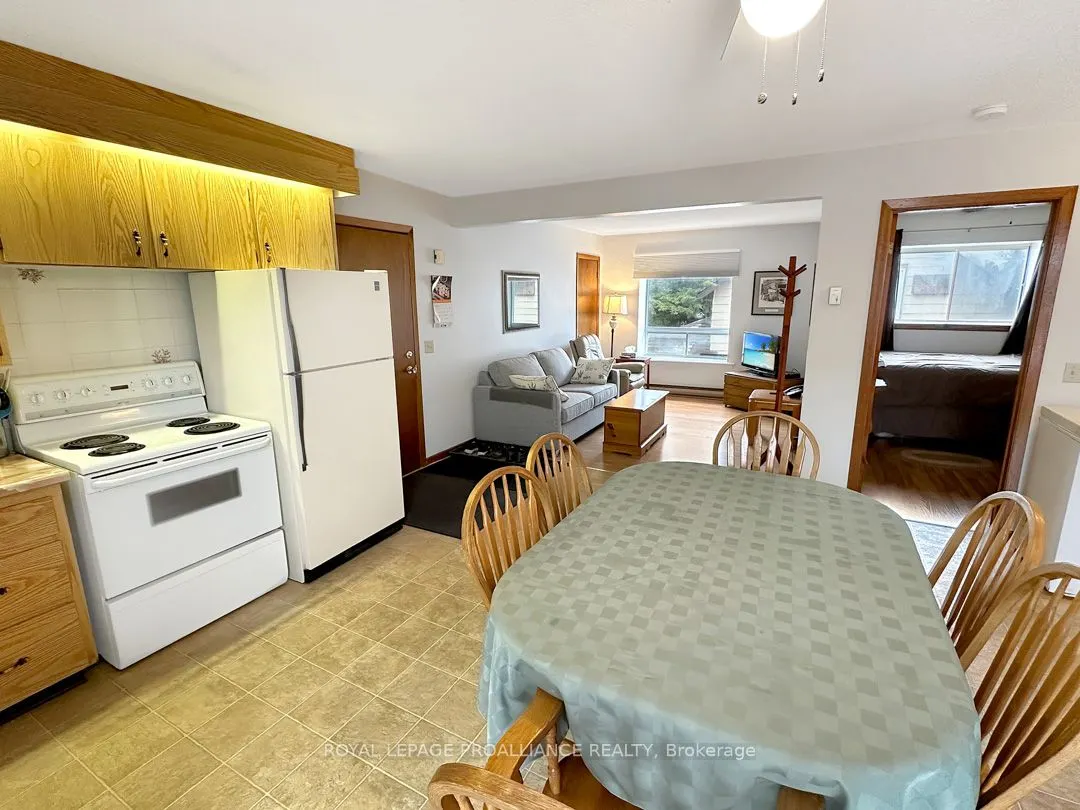 91 St Lawrence Street E