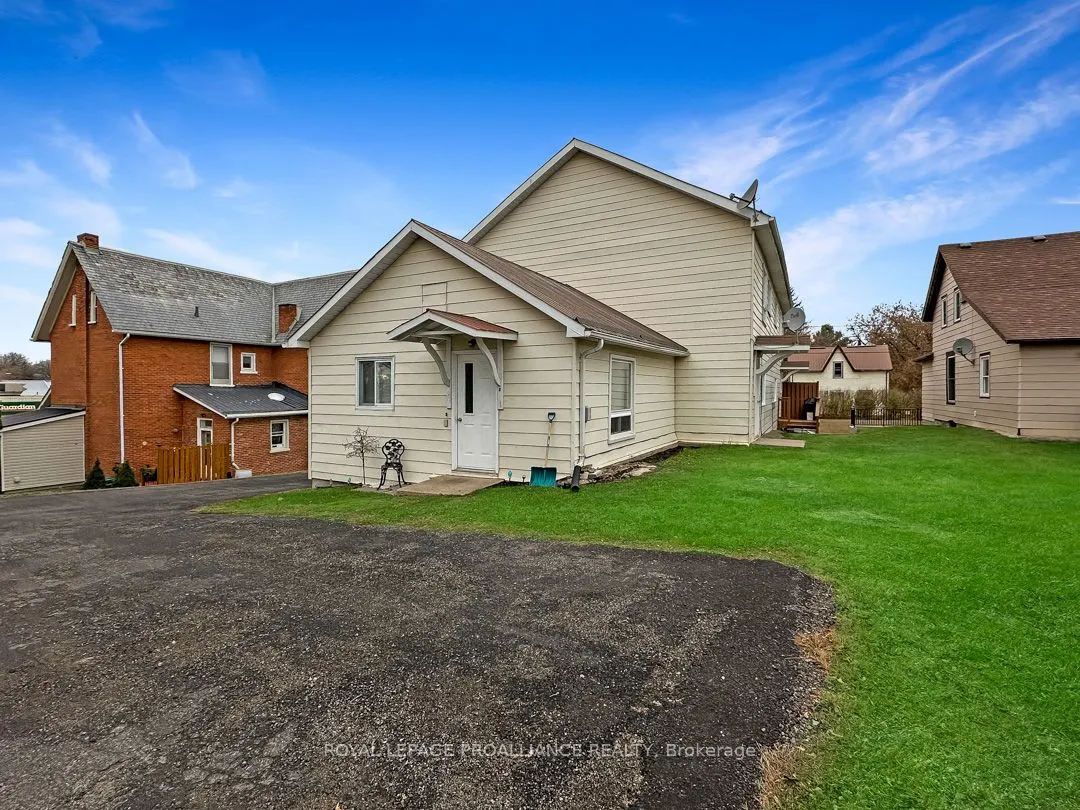 91 St Lawrence Street E