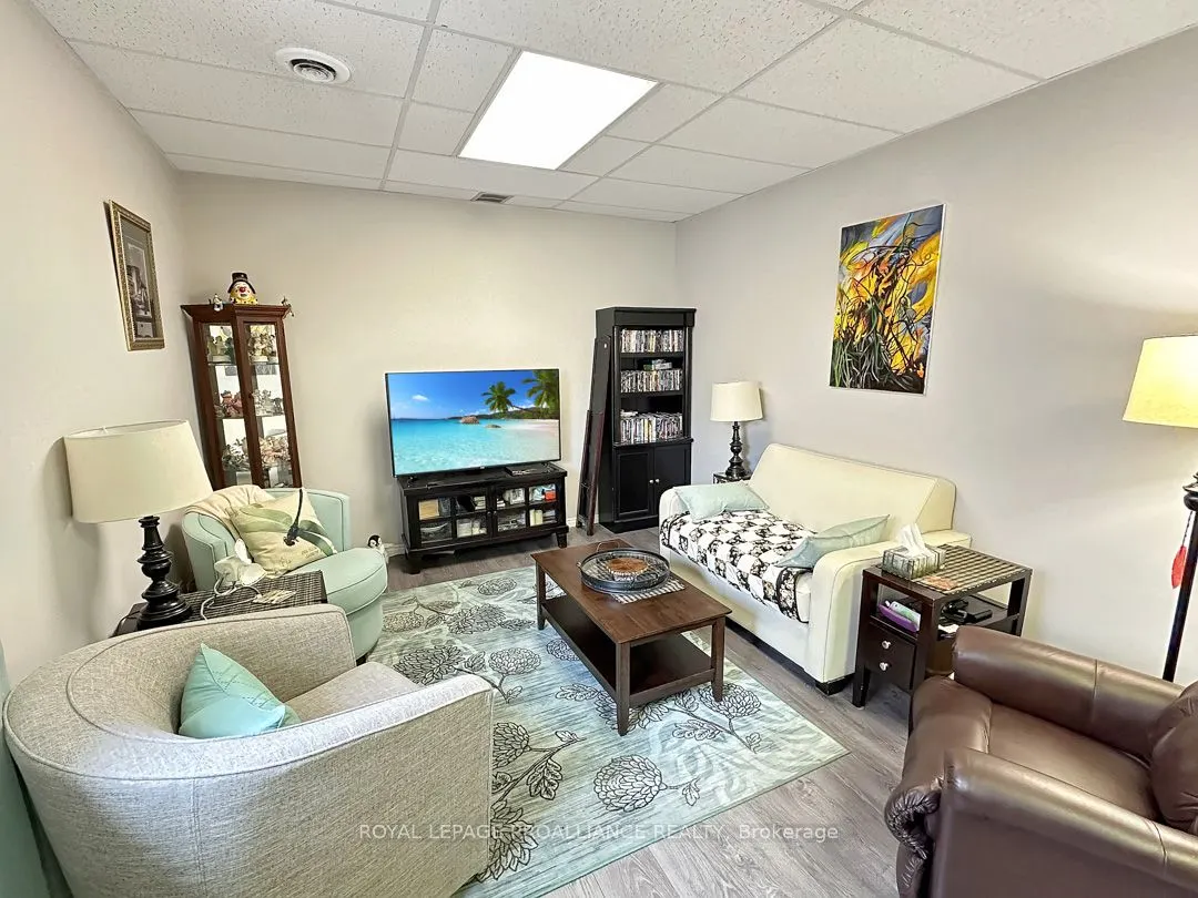 91 St Lawrence Street E