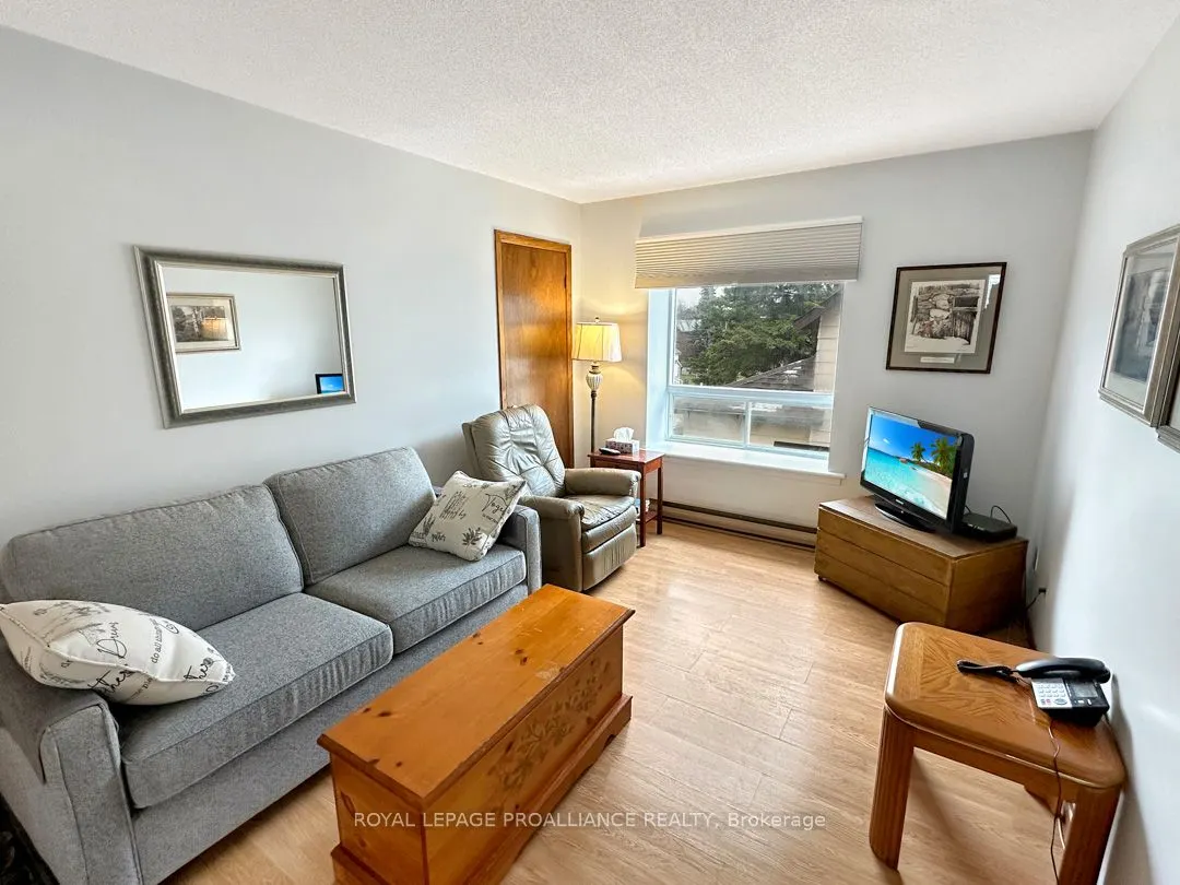 91 St Lawrence Street E