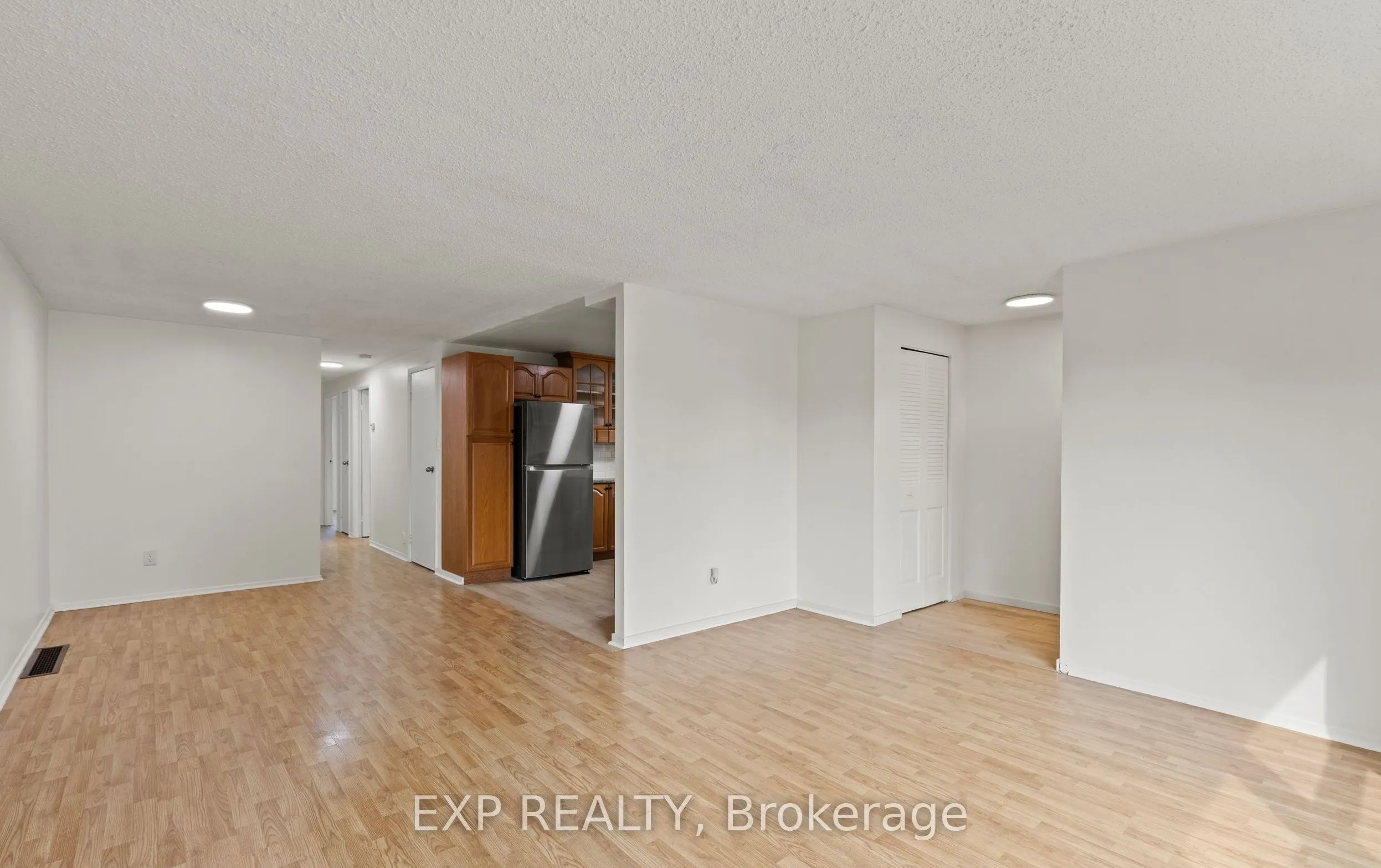 6 Mccordick Drive, #Upper