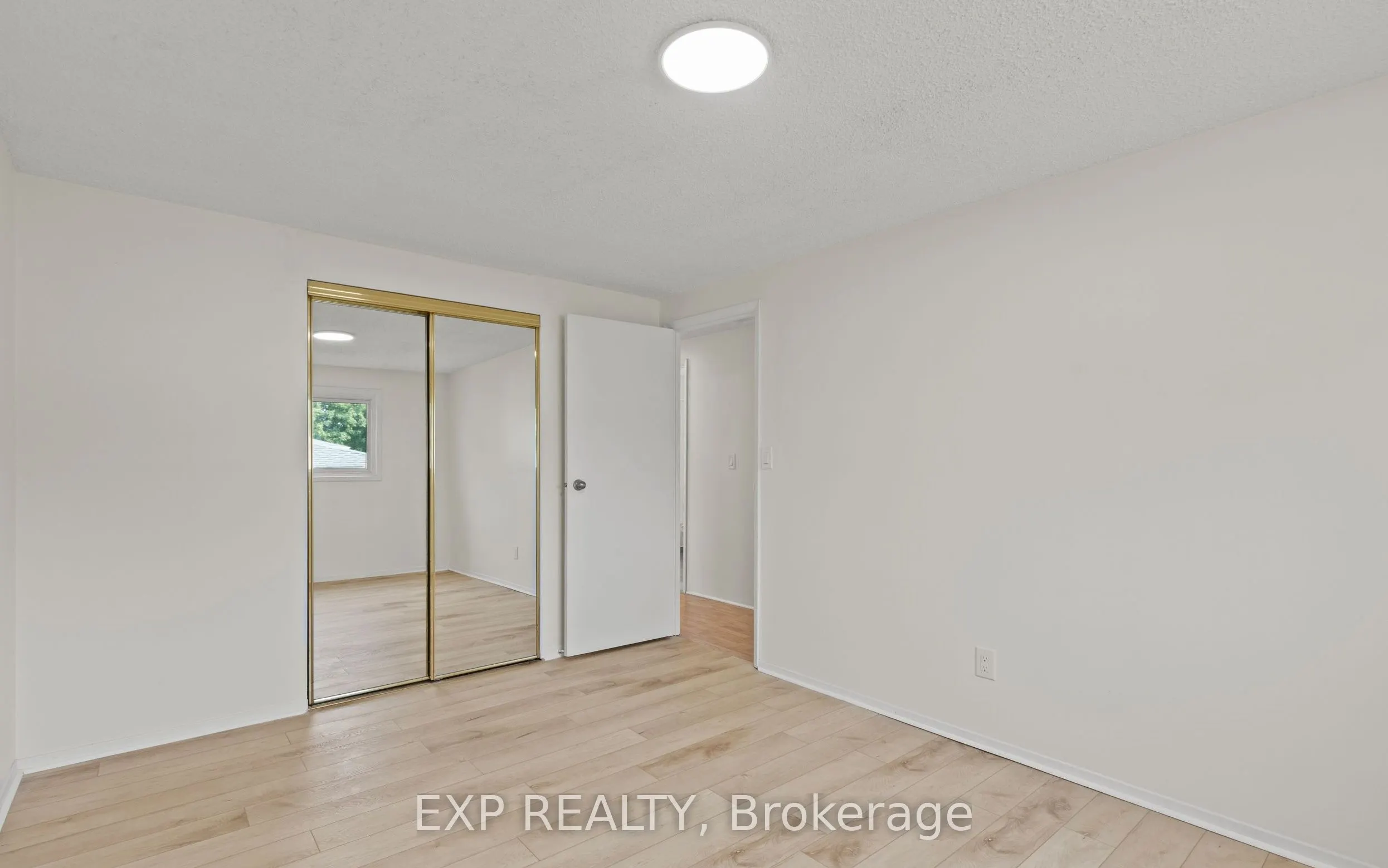 6 Mccordick Drive, #Upper