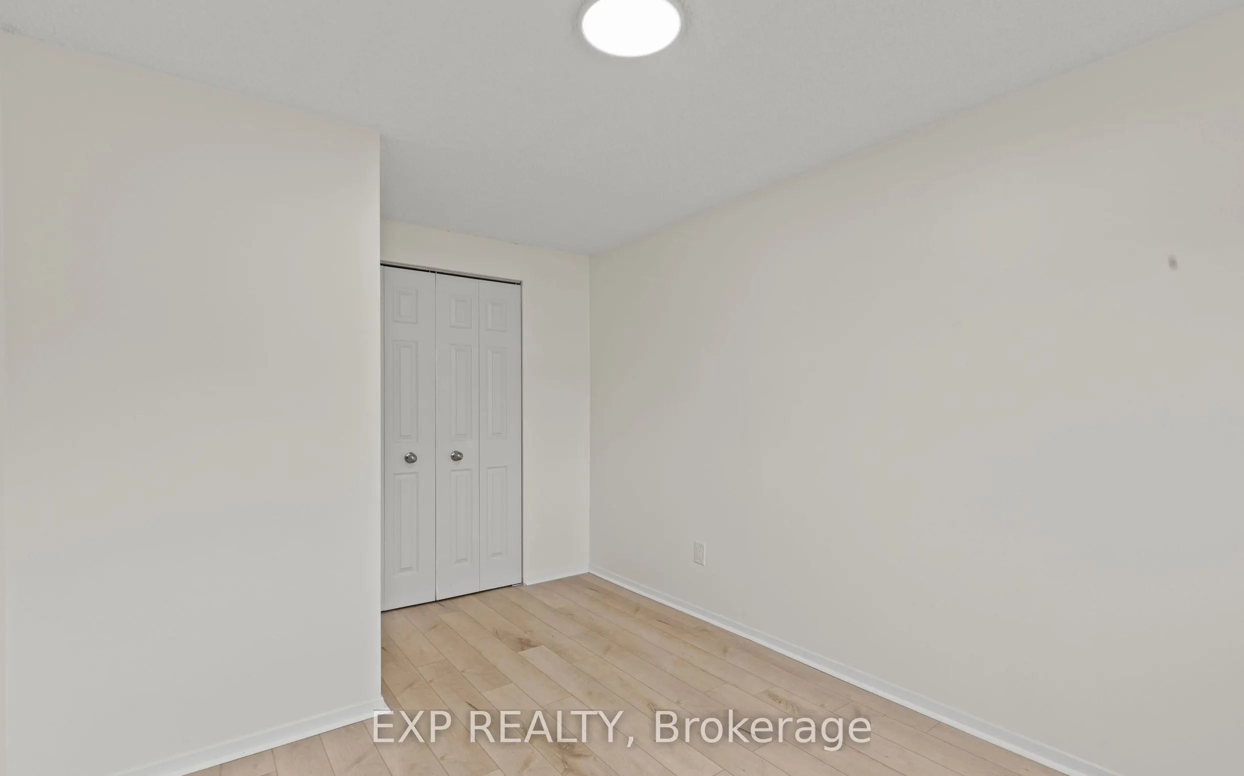 6 Mccordick Drive, #Upper