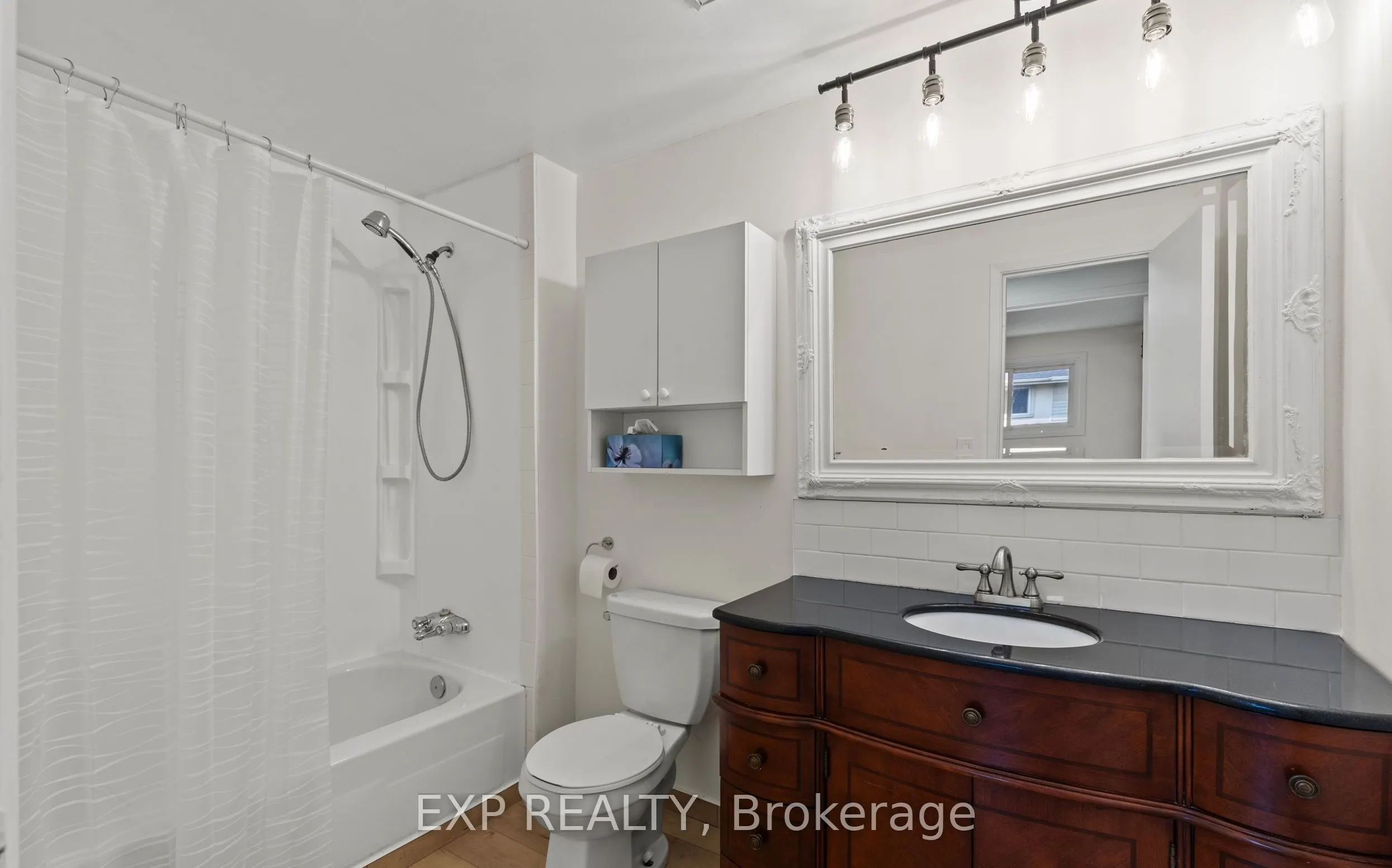 6 Mccordick Drive, #Upper