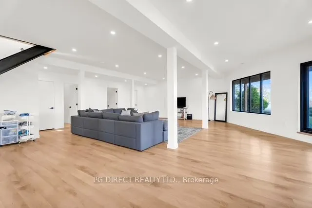 707585 County Rd 21 N