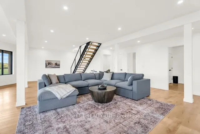 707585 County Rd 21 N