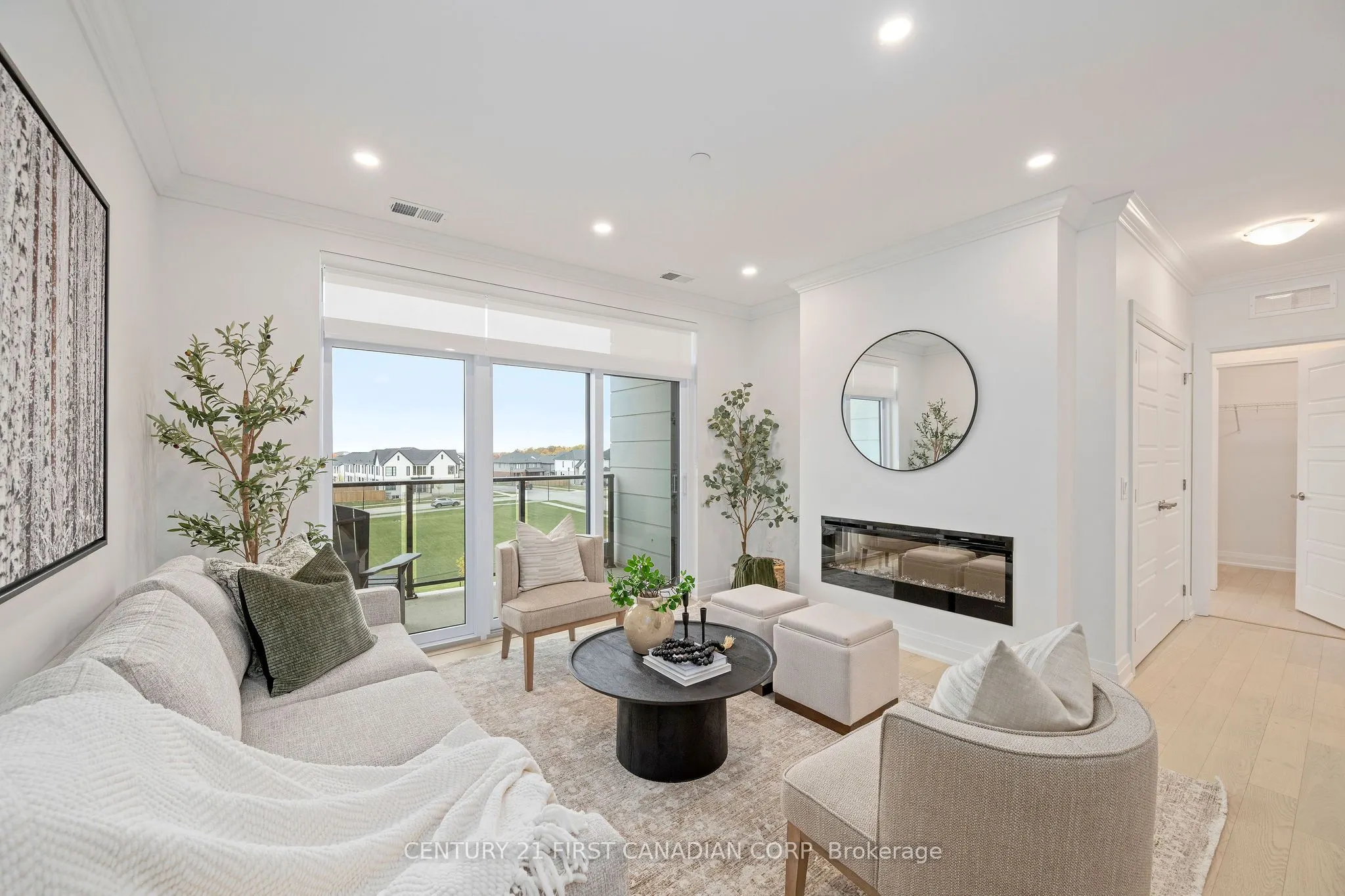 1560 Upper West Avenue, #402