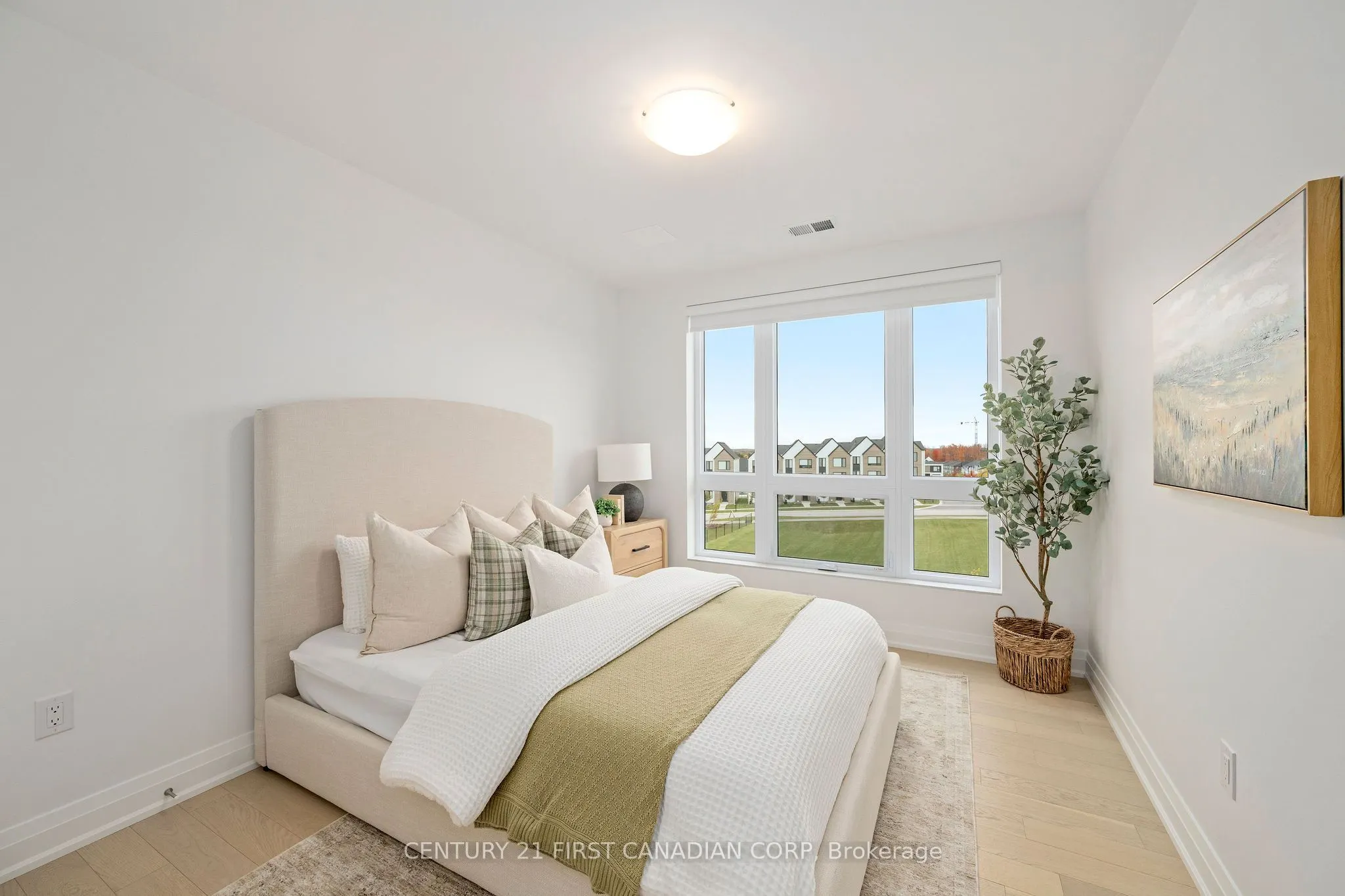 1560 Upper West Avenue, #402