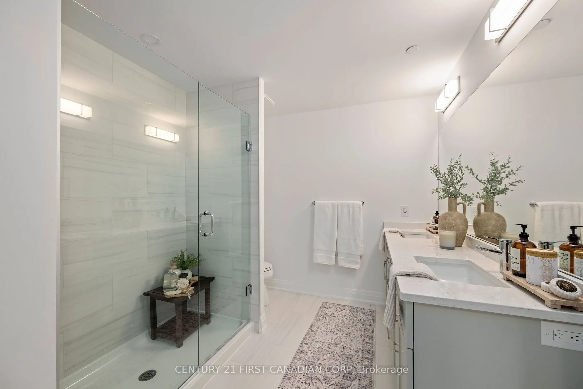 1560 Upper West Avenue, #402