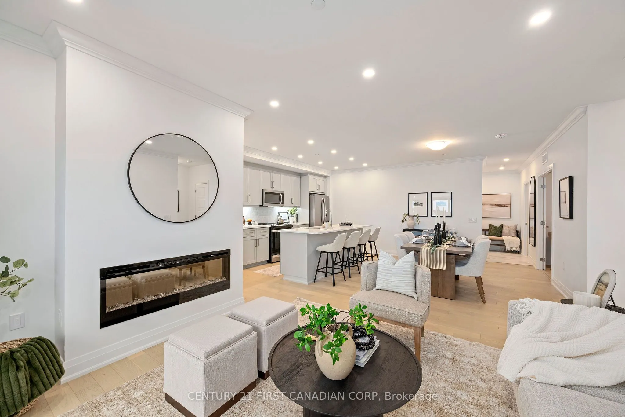 1560 Upper West Avenue, #402