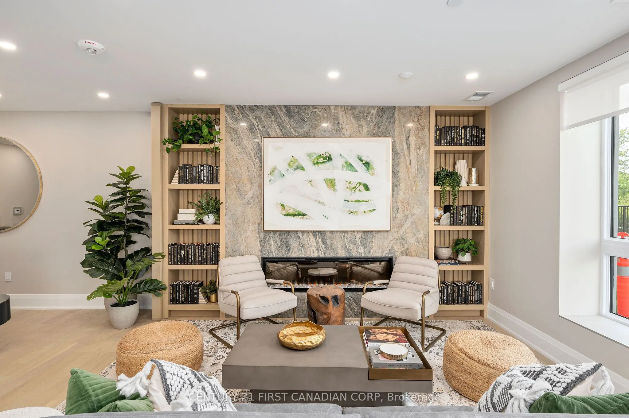 1560 Upper West Avenue, #402