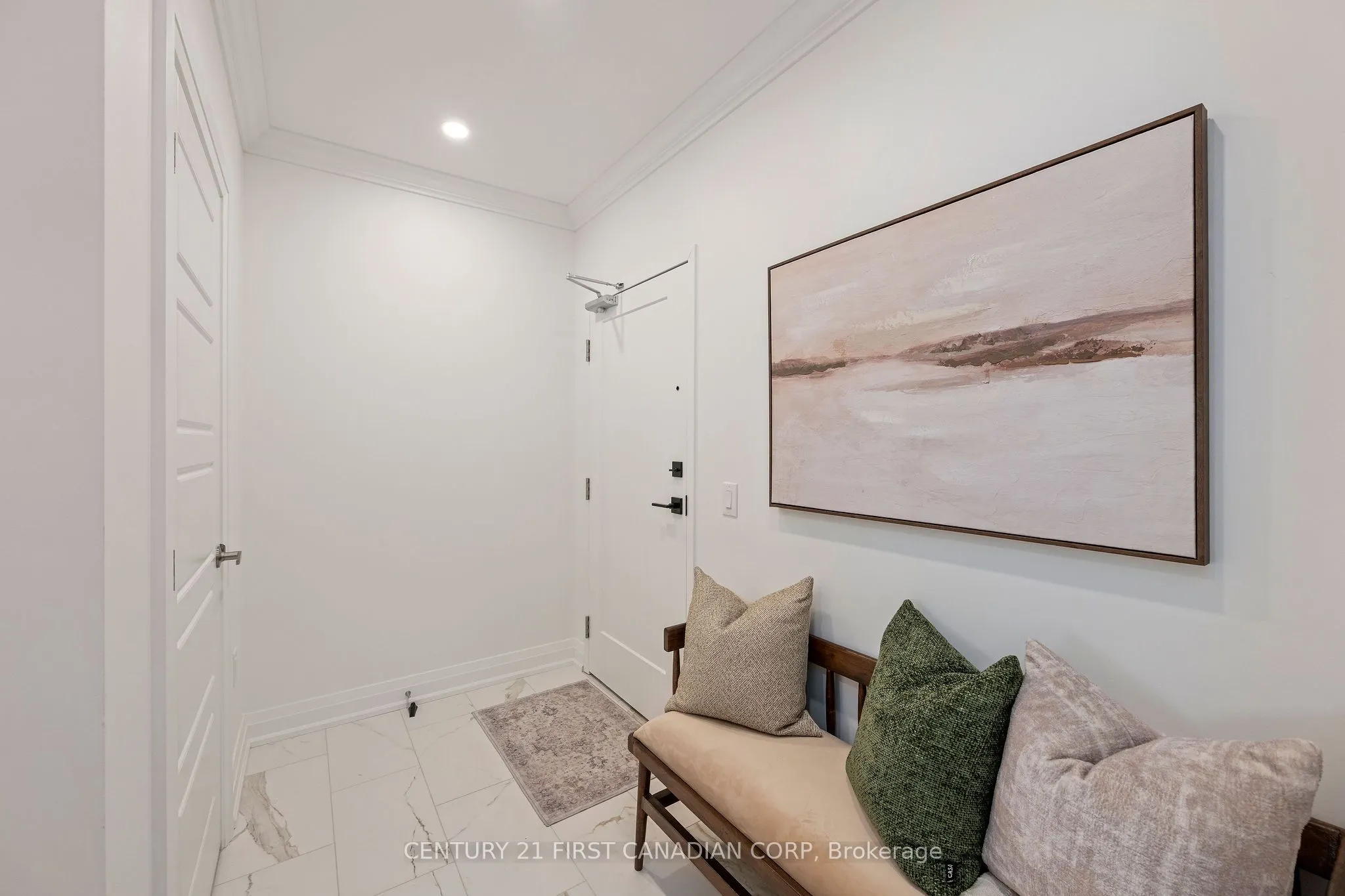 1560 Upper West Avenue, #402