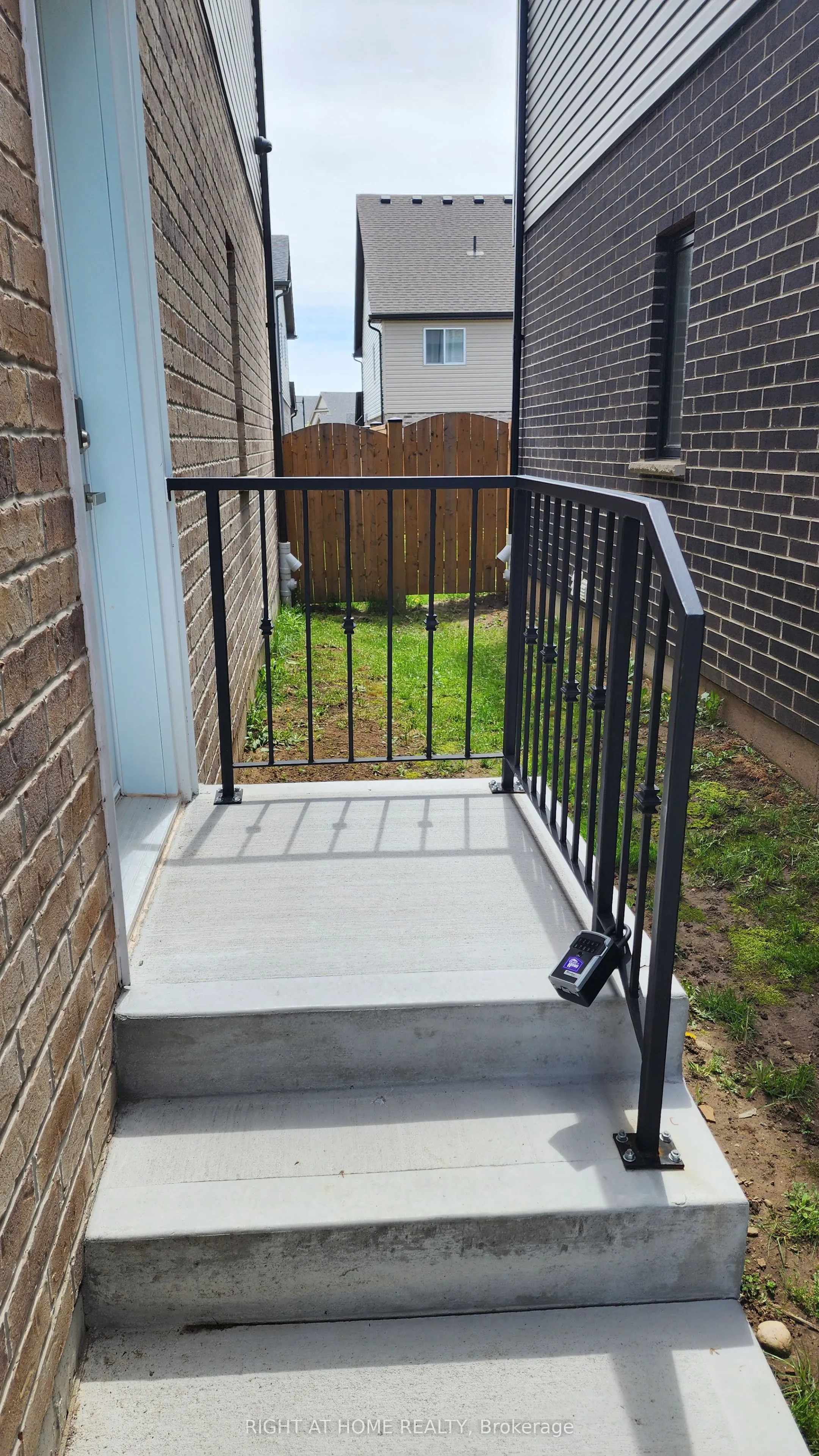 229 Tall Crass Crescent, #Main