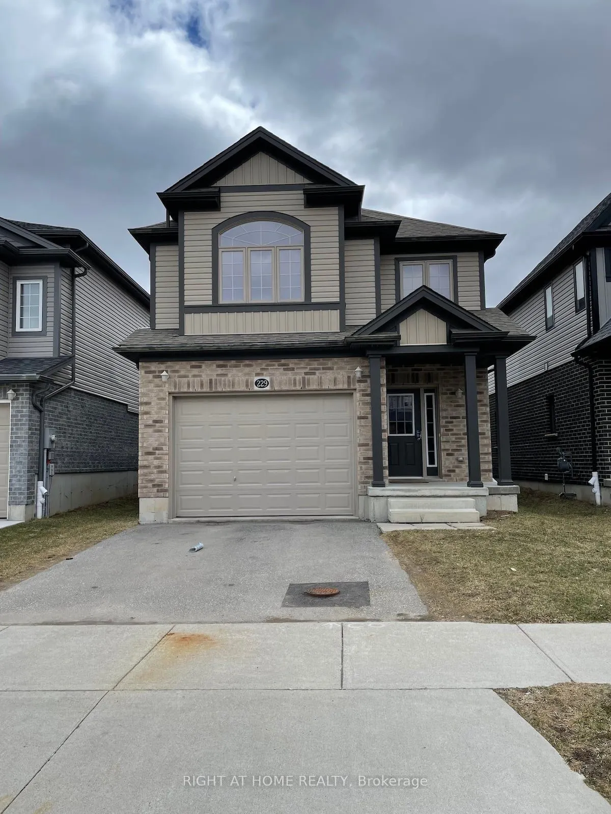 229 Tall Crass Crescent, #Main