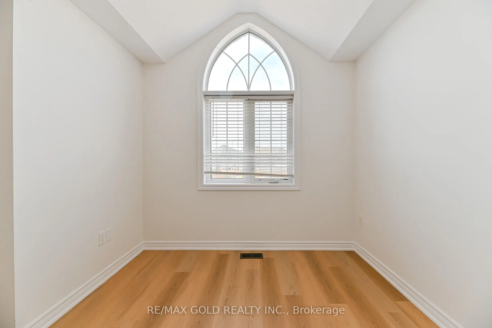 20 Mullholland Avenue